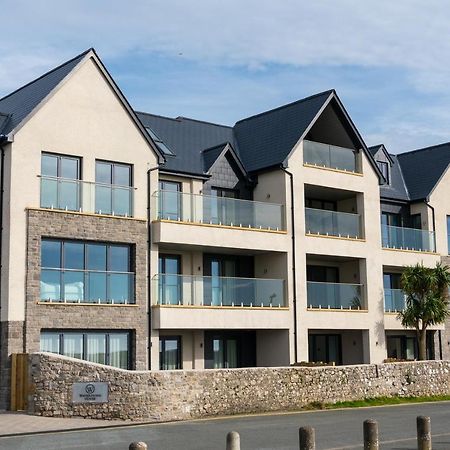 Apartment 3 Waterstone House - Sea Front Apartment, Hot Tub Tenby Eksteriør bilde