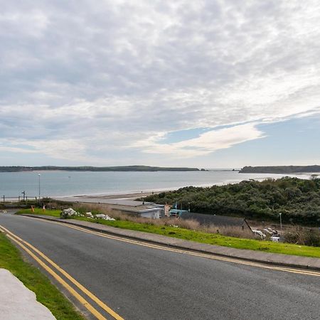 Apartment 3 Waterstone House - Sea Front Apartment, Hot Tub Tenby Eksteriør bilde