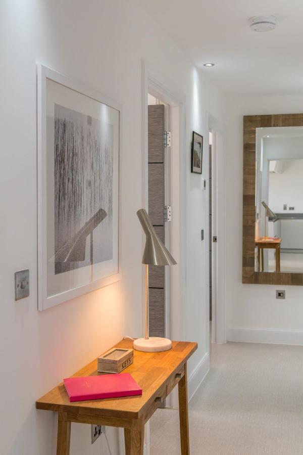 Apartment 3 Waterstone House - Sea Front Apartment, Hot Tub Tenby Eksteriør bilde