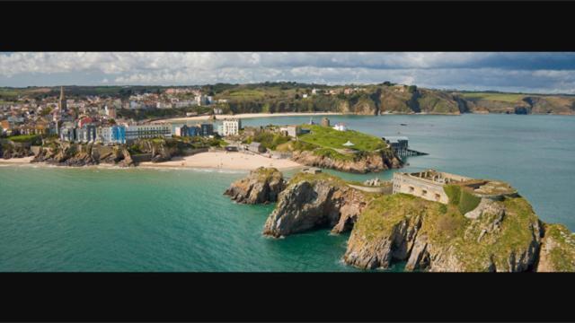 Apartment 3 Waterstone House - Sea Front Apartment, Hot Tub Tenby Eksteriør bilde